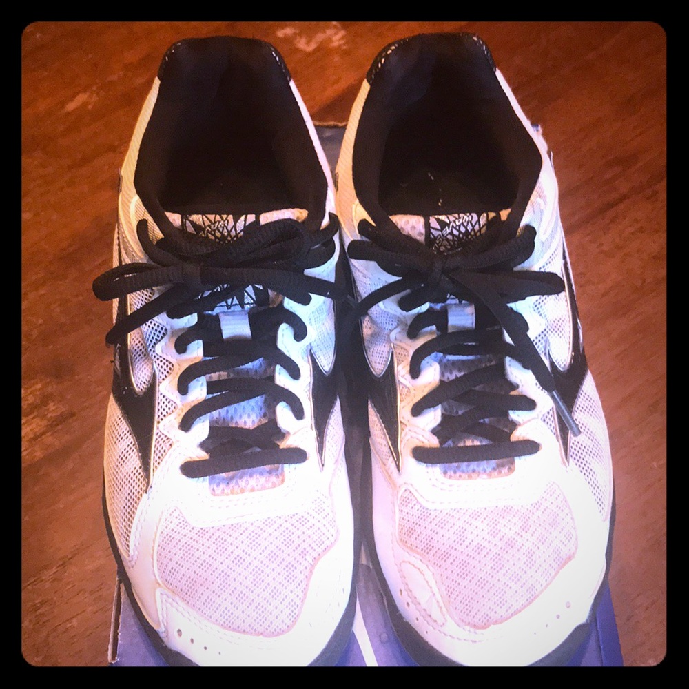Mizuno Wave Supersonic Volleyball shoes